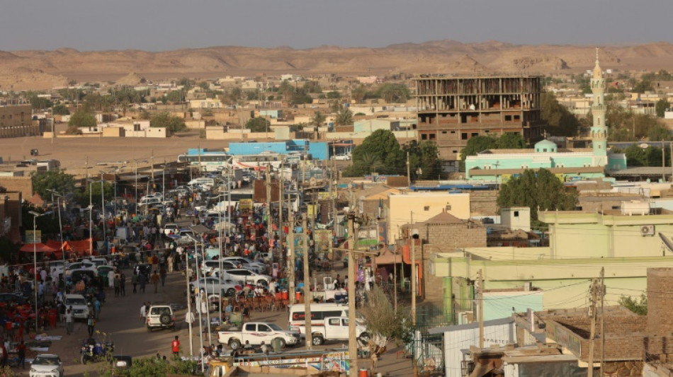 Combates prosseguem no Sud&atilde;o apesar das amea&ccedil;as de san&ccedil;&otilde;es dos Estados Unidos