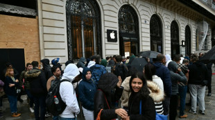 El regulador franc&eacute;s multa a Apple con 150 millones de euros por monopolio