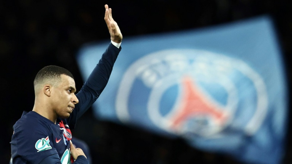 Kylian Mbapp&eacute; oficializa sua sa&iacute;da do Paris Saint-Germain