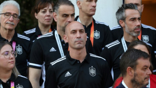 Aumenta press&atilde;o sobre presidente da Federa&ccedil;&atilde;o Espanhola por beijo em Jenni Hermoso