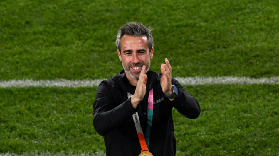 Vilda diz que foi demitido 'injustamente' do cargo de t&eacute;cnico da sele&ccedil;&atilde;o espanhola feminina