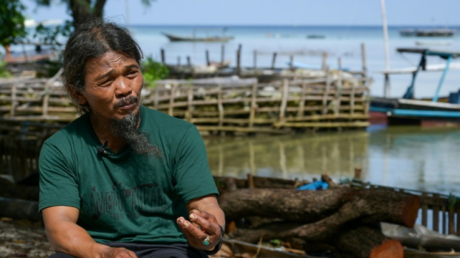 "Justice climatique": une petite &icirc;le indon&eacute;sienne menac&eacute;e se mesure au g&eacute;ant mondial du ciment