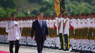 Le pr&eacute;sident chinois Xi poursuit son offensive de charme par la Malaisie