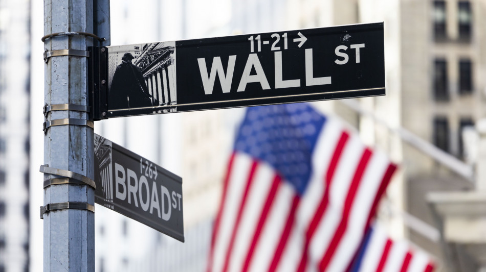 Wall Street procede positiva, Dj +0,20%, Nasdaq +0,51%