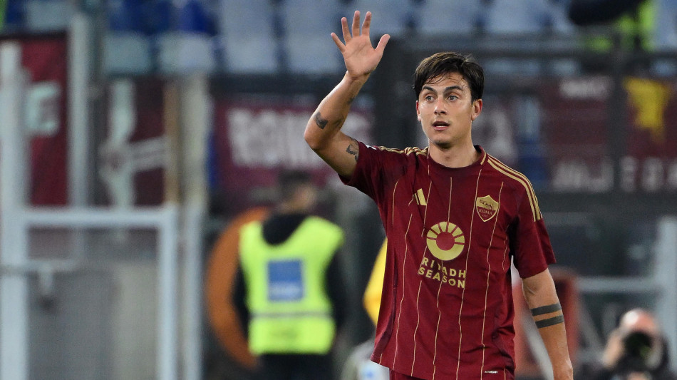 Roma: Dybala &egrave; ok, parte per Napoli