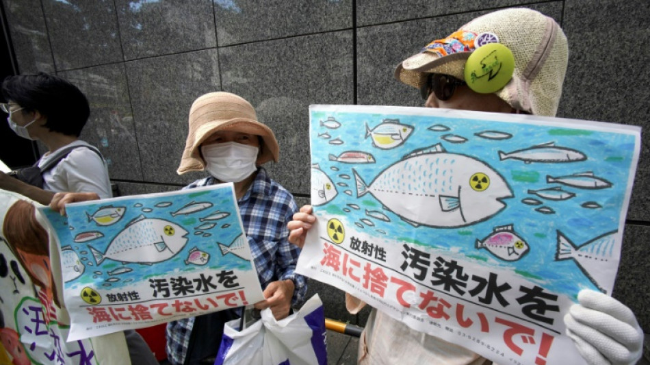 Le Japon commence &agrave; rejeter en mer de l'eau de Fukushima