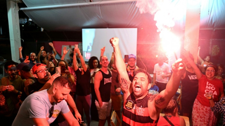 "&iexcl;Bolsonaro a la c&aacute;rcel!", "Injusto": condena al expresidente divide de nuevo a Brasil