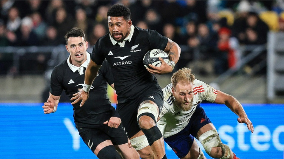Rugby: les Bleus n'ont pas fait le poids dans le deuxième match contre les Blacks 