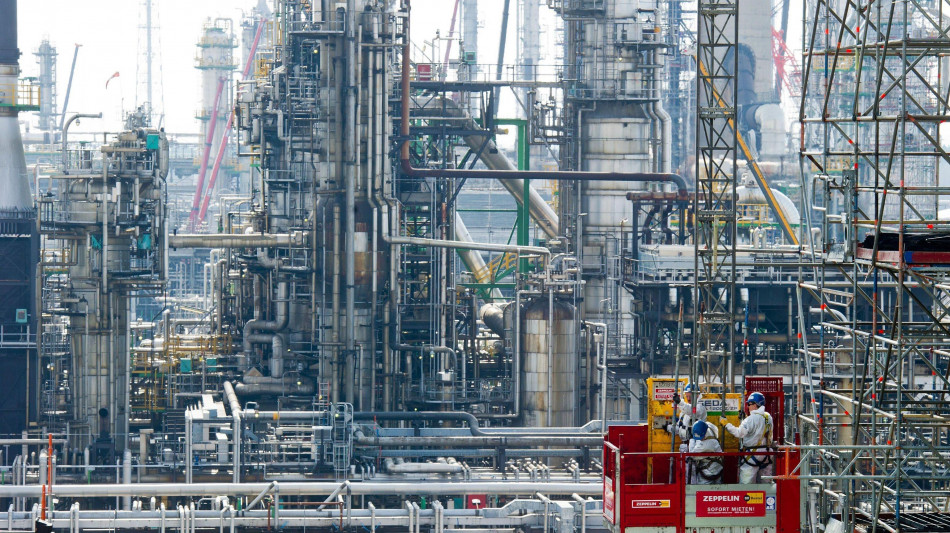 Bundesbank, esportazioni tedesche in crisi. Pesa la Cina