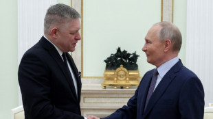 Zelenski acusa al primer ministro eslovaco de querer "ayudar a Putin" tras su visita a Mosc&uacute;