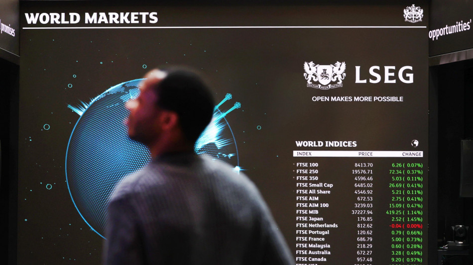 Borsa: l'Europa parte in calo, Francoforte -0,82%, gi&ugrave; Vw