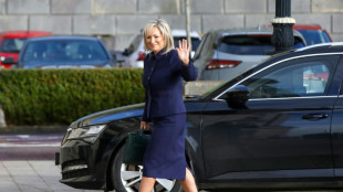 Michelle O'Neill leva republicanos, pela 1&ordf; vez, &agrave; frente do governo da Irlanda do Norte