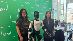 A Ttg l'intervista al robot umanoide, 'non provo emozioni ma imparo da voi'