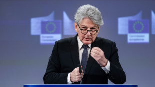 UE apresenta plano de 500 milh&otilde;es de euros para acelerar produ&ccedil;&atilde;o de muni&ccedil;&otilde;es