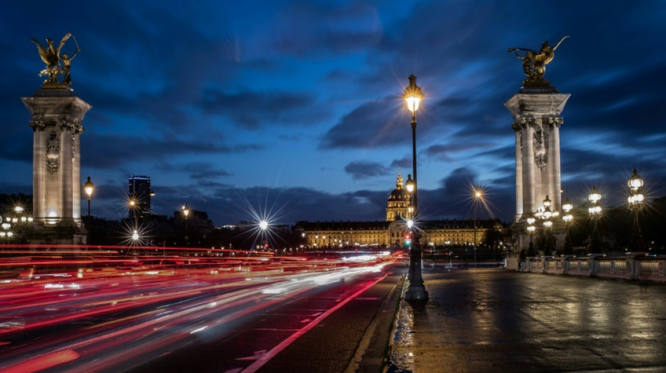 L'interdiction du trafic de transit dans le centre de Paris report&eacute;e &agrave; 2024