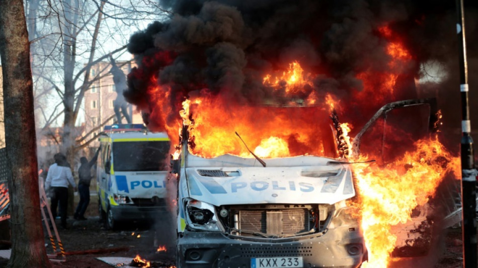 En Su&egrave;de, 9 policiers bless&eacute;s dans une nouvelle manifestation contre l'extr&ecirc;me droite