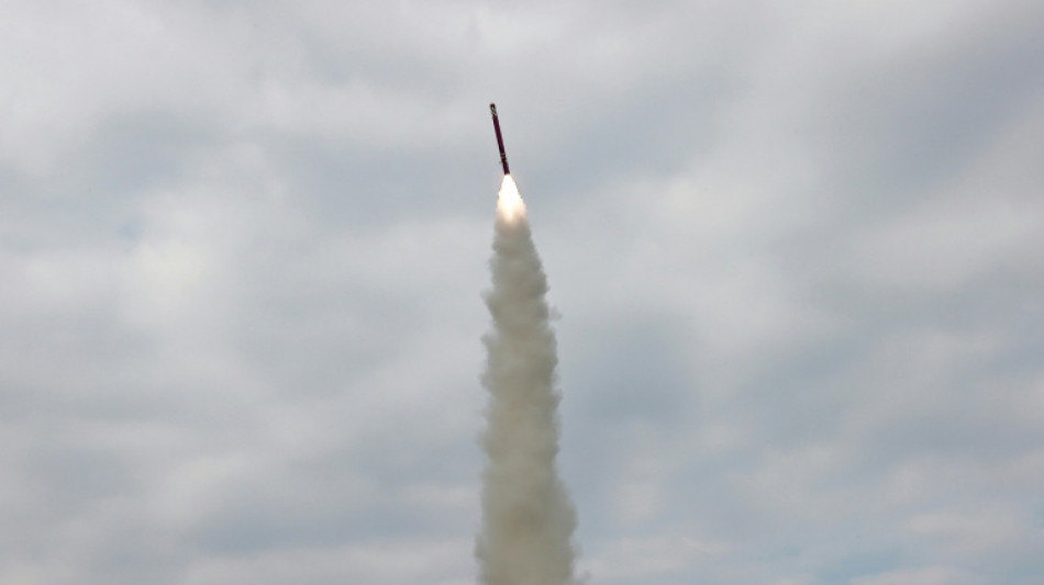 Corea del Norte prueba un misil de crucero un d&iacute;a antes de la visita de Trump a Corea del Sur