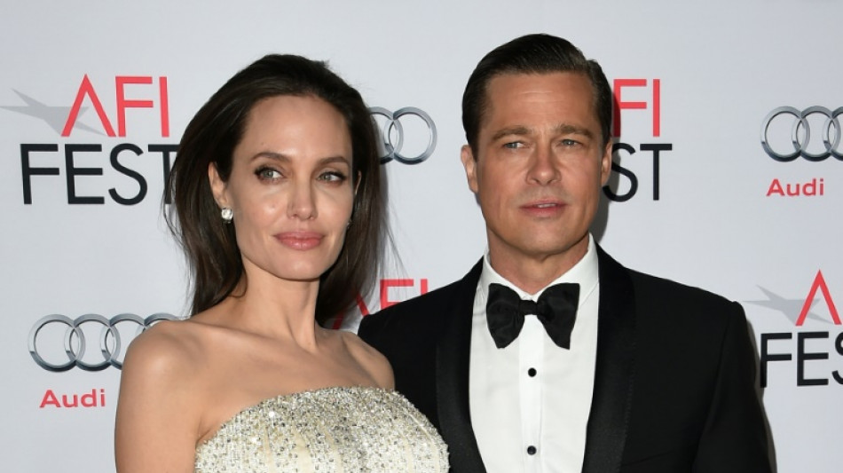 Angelina Jolie y Brad Pitt firman un acuerdo de divorcio, seg&uacute;n revista