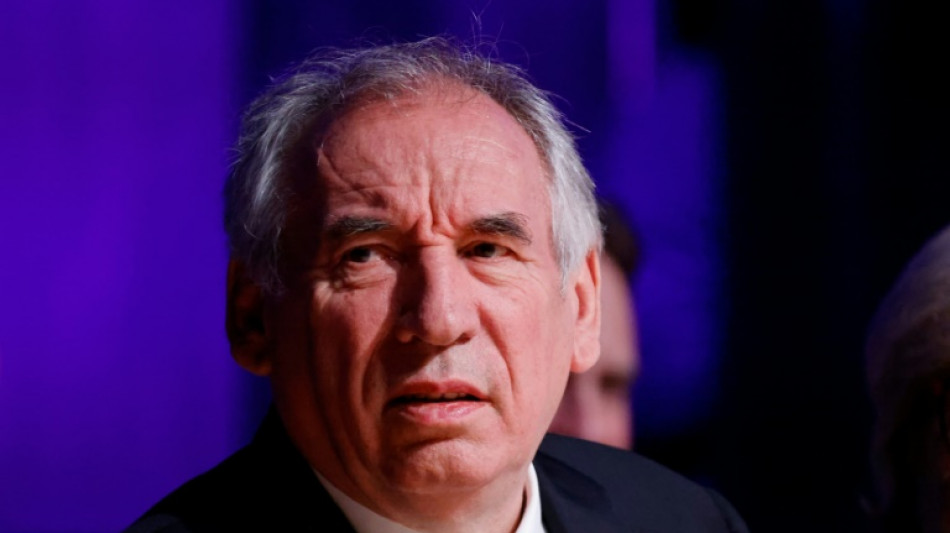 Esc&acirc;ndalo de agress&otilde;es sexuais em col&eacute;gio cat&oacute;lico da Fran&ccedil;a atinge primeiro-ministro