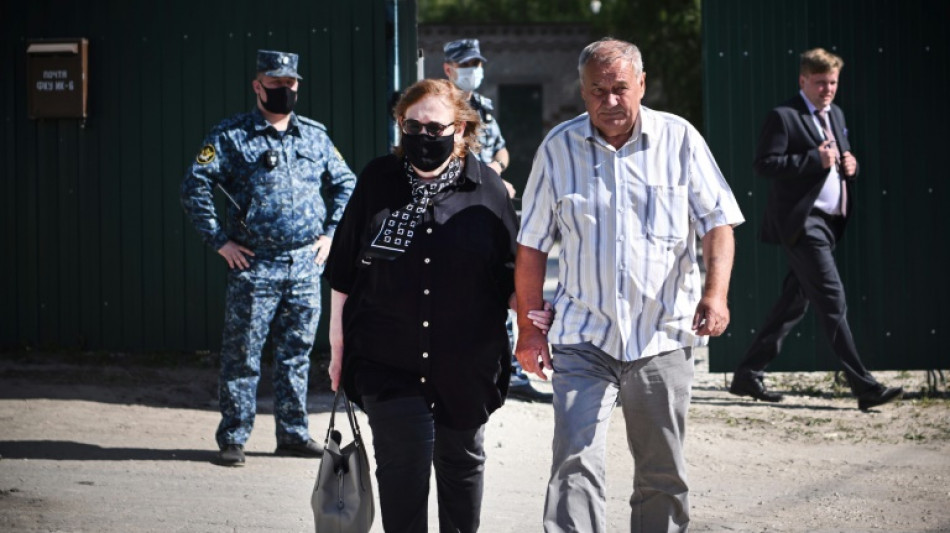 M&atilde;e de Navalny &eacute; impedida de ver o corpo do filho 
