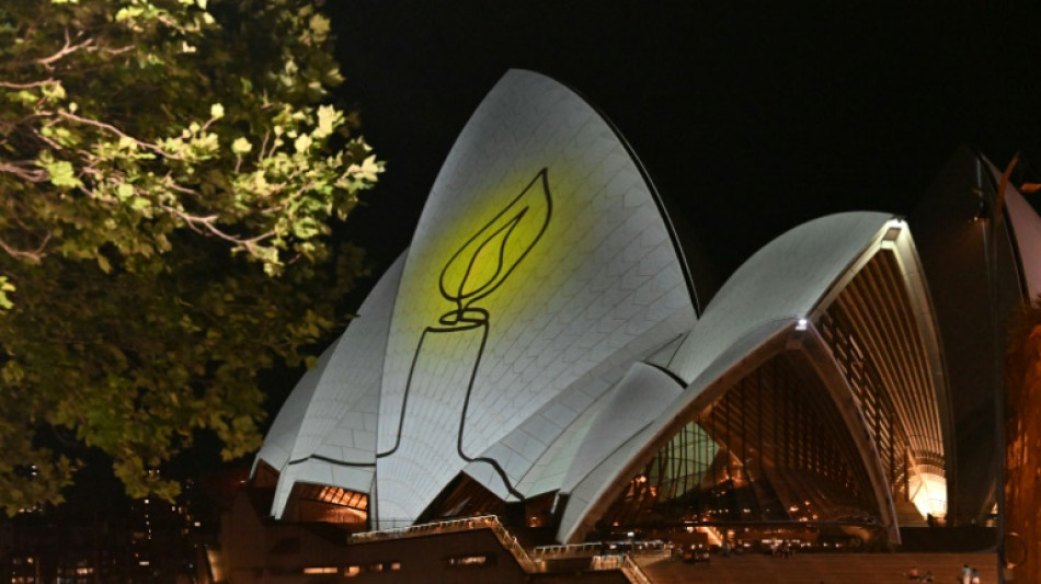 Austr&aacute;lia presta homenagem &agrave;s v&iacute;timas de ataque antissemita em Sydney