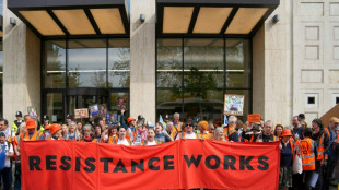 Ativistas da campanha 'Just Stop Oil' se manifestam pela última vez em Londres