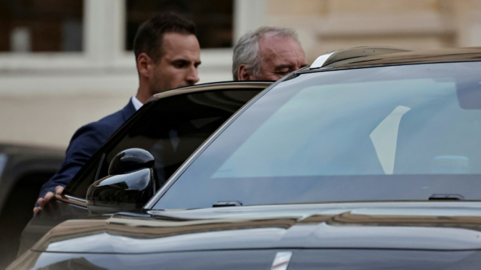 Frankreichs Premier Bayrou zu offiziellem R&uuml;cktritt bei Macron eingetroffen