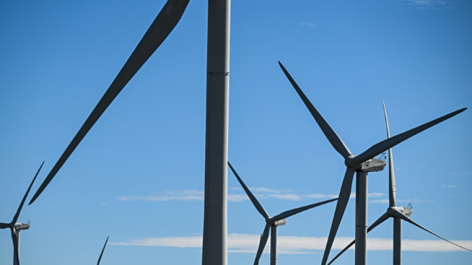 Programmation &eacute;nerg&eacute;tique: un moratoire sur l'&eacute;olien et le solaire fait d&eacute;railler l'examen &agrave; l'Assembl&eacute;e