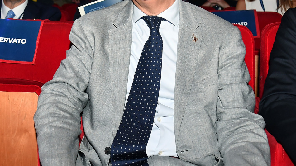 Valditara, prossimo anno scolastico assumiamo 54mila prof