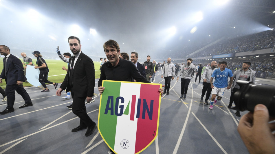 Gravina 'complimenti al Napoli, ai calciatori, a Conte, al club'