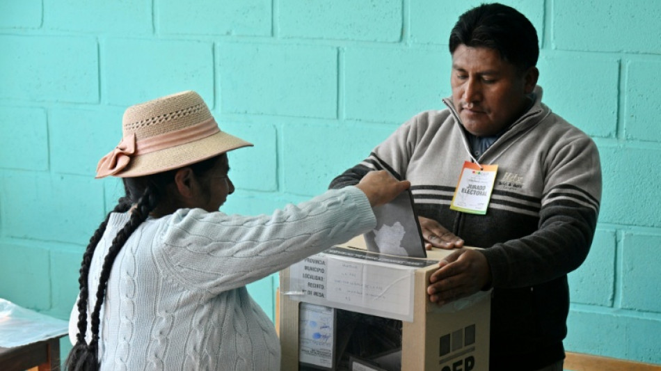 Pr&eacute;sidentielle en Bolivie: l'espoir d'un "changement" apr&egrave;s vingt ans de socialisme