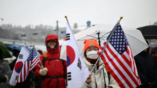 Sul-coreanos protestam sob neve &agrave;s v&eacute;speras de fim de prazo para a pris&atilde;o do ex-presidente Yoon