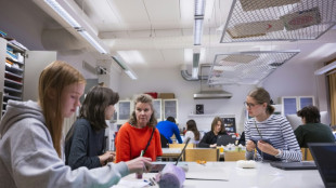 Finlandia restringe el uso de teléfonos móviles en las escuelas