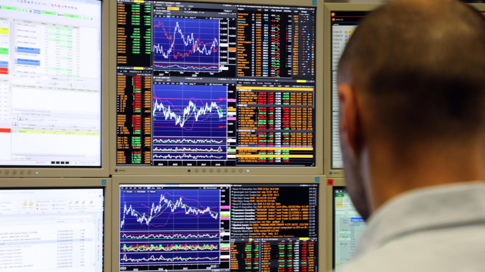 Borsa: Milano consolida i 45mila punti e sale dello 0,85%