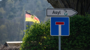 Karlsruhe entscheidet &uuml;ber Leistungsk&uuml;rzung f&uuml;r Asylbewerber in Sammelunterk&uuml;nften