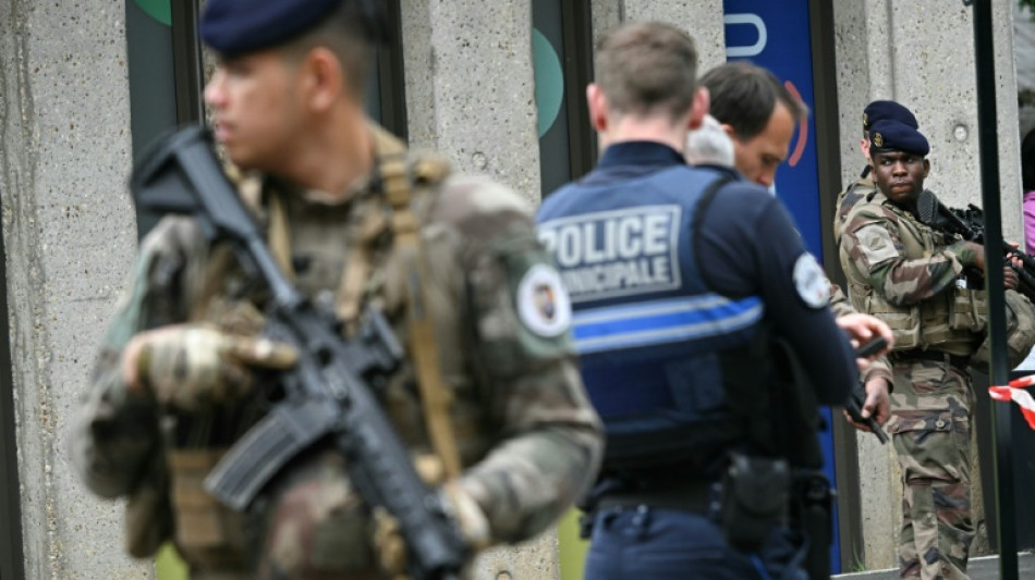 Une lyc&eacute;enne tu&eacute;e &agrave; coups de couteau &agrave; Nantes, le suspect hospitalis&eacute; apr&egrave;s examen psychiatrique