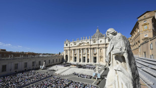 Il Vaticano sul fine vita, 'meno fondi ad armi e pi&ugrave; cure palliative'