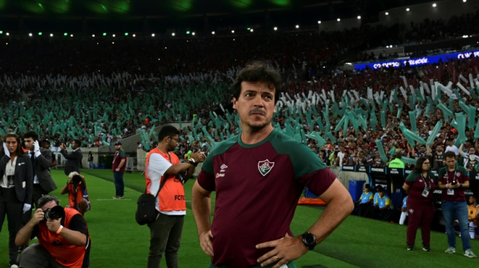 Fluminense anuncia demiss&atilde;o de Fernando Diniz