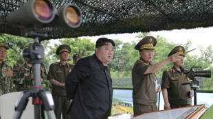 L&iacute;der norte-coreano pede a soldados que se preparem 'para uma guerra real' 