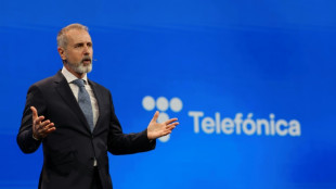 Telef&oacute;nica confirma sus objetivos a pesar de nuevas p&eacute;rdidas netas en el segundo trimestre