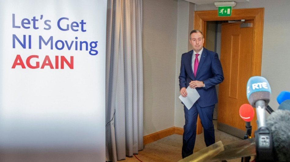 Nordirlands Regierungschef tritt im Streit um Brexit-Regeln zur&uuml;ck