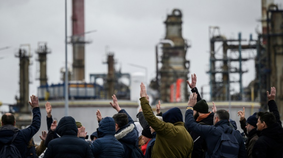 La tensi&oacute;n sobre la reforma de las pensiones aumenta en Francia