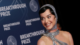 Katy Perry y novia de Bezos partir&aacute;n al espacio en un vuelo 100% femenino