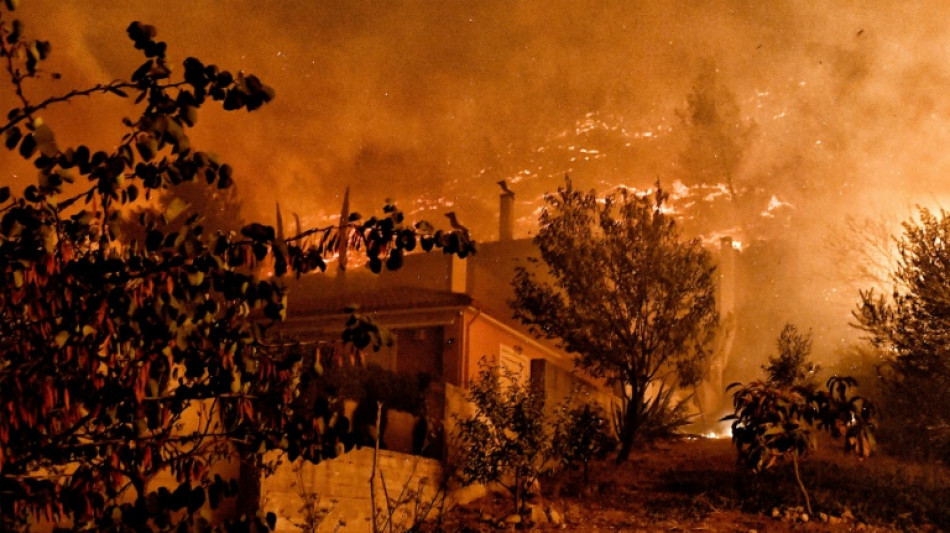 Gr&egrave;ce: deux morts dans un incendie de for&ecirc;t pr&egrave;s de Corinthe