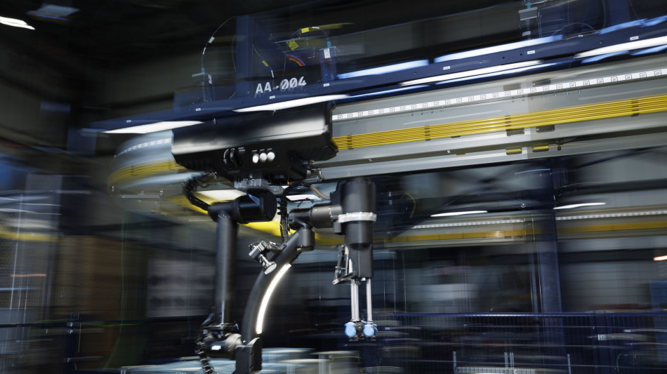 Amazon, usiamo un milione di robot, arrivano i giocolieri Ia