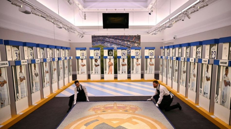 Las taquillas de las estrellas del Real Madrid en el Bernab&eacute;u a subasta en Londres