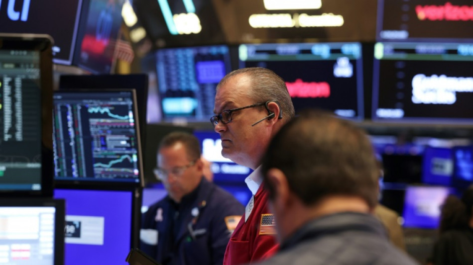 Les Bourses mondiales sans entrain, entre donn&eacute;es &eacute;conomiques et budget am&eacute;ricain