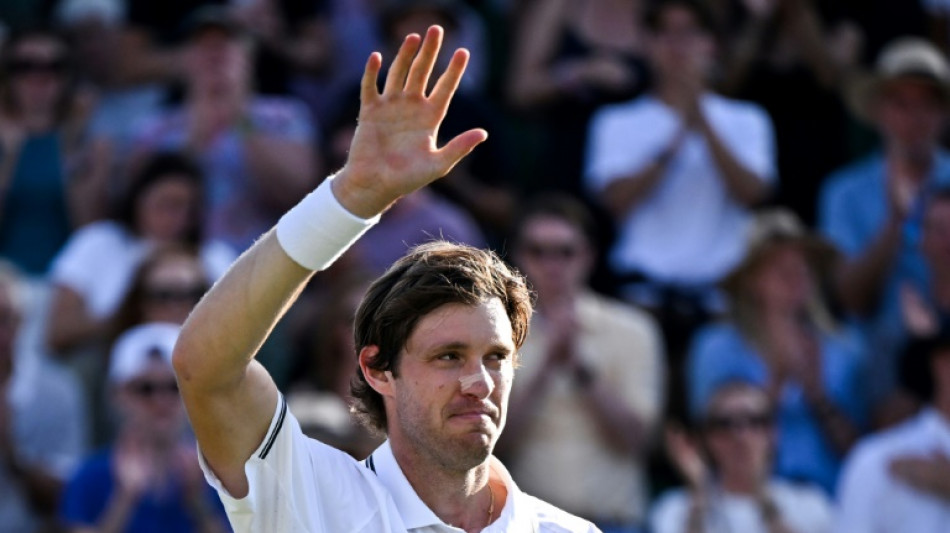 Jarry vence João Fonseca em duelo sul-americano e vai às oitavas de Wimbledon
