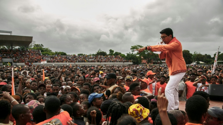 El presidente depuesto confirma su salida de Madagascar