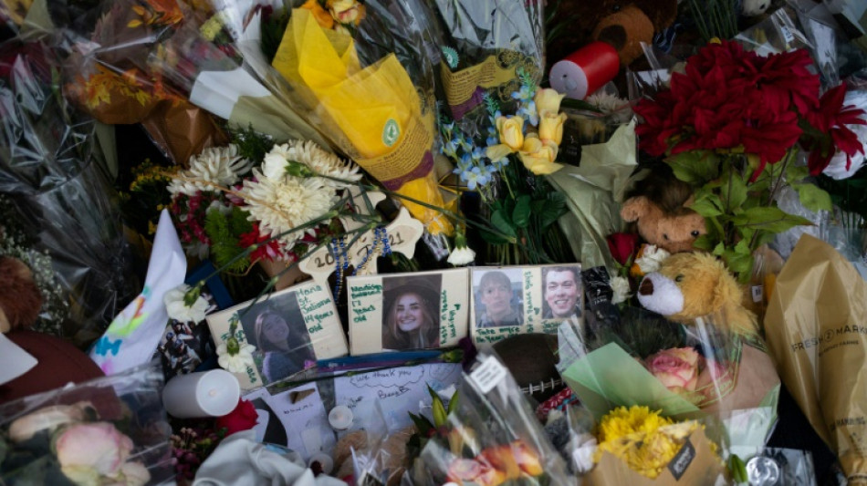 Come&ccedil;a o julgamento de pai de adolescente autor de ataque a tiros nos EUA